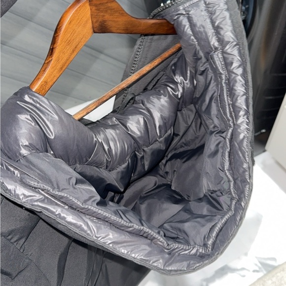 Canada Goose Womens Large Elmvale Parka in Black- Authentic - Picture 6 of 16